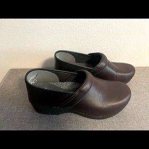 Women’s Dansko XP 2.0 Clogs size 40